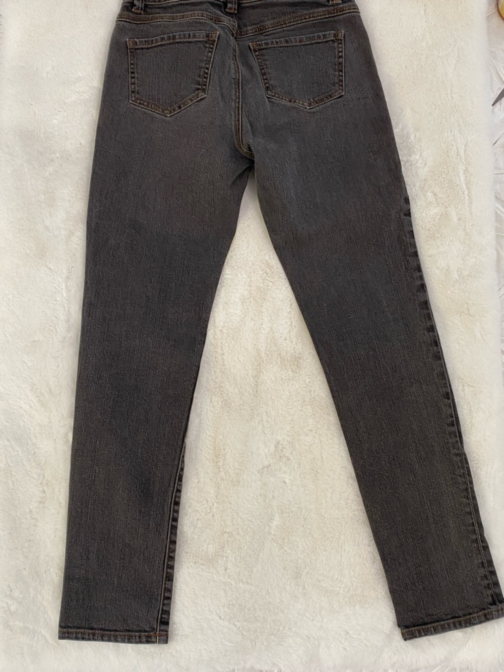 CAbi Mid-Rise Slim Jeans - Charcoal. Size 2 - Picture 11 of 11